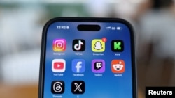 Значкі сацыяльных сетак, у тым ліку Threads