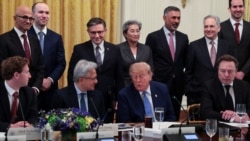 Обід лідерів технологічних компаній із президентом США Дональдом Трампом у Білому домі. Серед присутніх гендиректор Meta Марк Цукерберг, президент OpenAI Грег Брокман, гендиректор SpacexAI Ілон Маск, президент Nvidia Дженсен Хуан і гендиректор AMD Ліза Су. 29 вересня 2026 року.