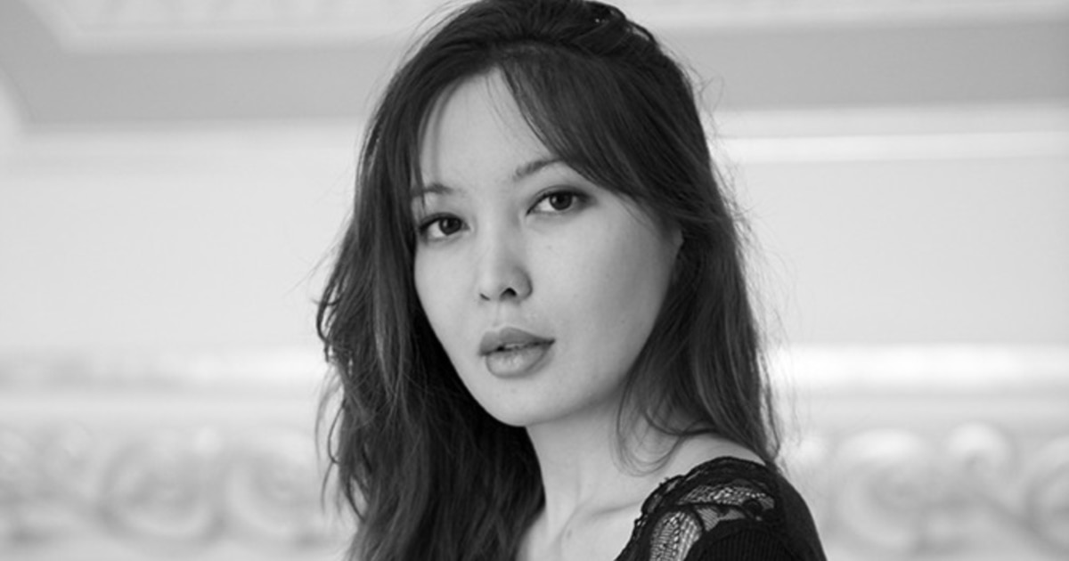 Порно онлайн трахается кезінде әйелі