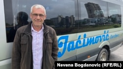 Vlasnik transportne kompanije Milomir Jaćimović ispred jednog od autobusa, foto-arhiva: 25. april 2025. godine