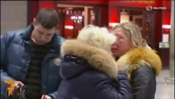 Familiile victimelor accidentului rus în doliu la aeroportul de la St. Petersburg