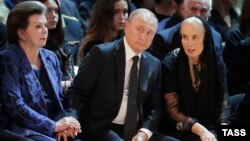 Уладзімір Пуцін на цырымоніі разьвітаньня зь Ёсіфам Кабзонам 