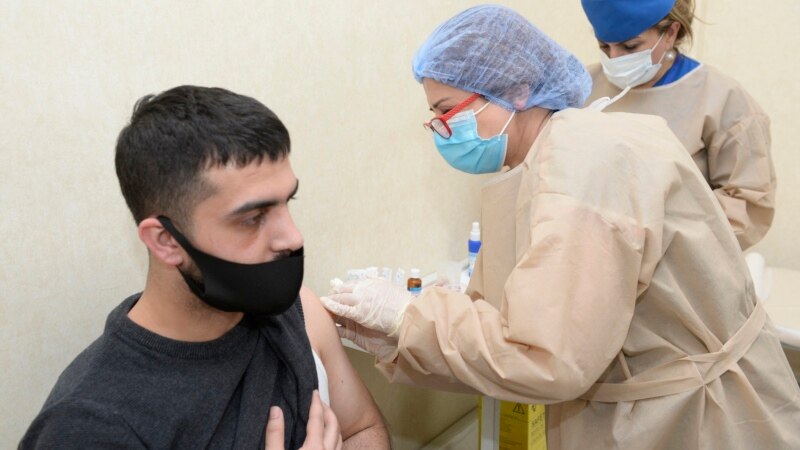 В Азербайджане разрешили вакцинацию от коронавируса четвертой дозой