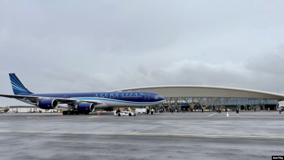 Füzuli Beynəlxalq Hava limanına Azərbaycan Hava Yollarına məxsus ilk Airbus A340-500 sərnişin təyyarəsinin sınaq uçuçu, Füzuli, 5 sentyabr 2021 
