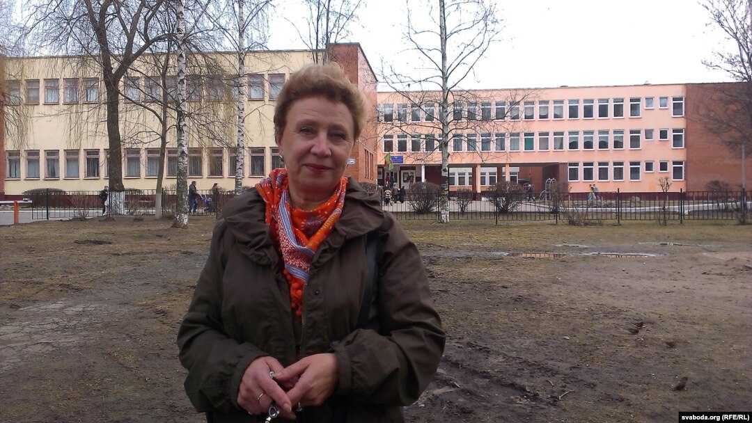 Tatsyana Sevyarynets, the mother of imprisoned Belarusian opposition activist Paval Sevyarynets, was rushed to a hospital with blood pressure problems after police detained her on January 9 on unspecified charges.