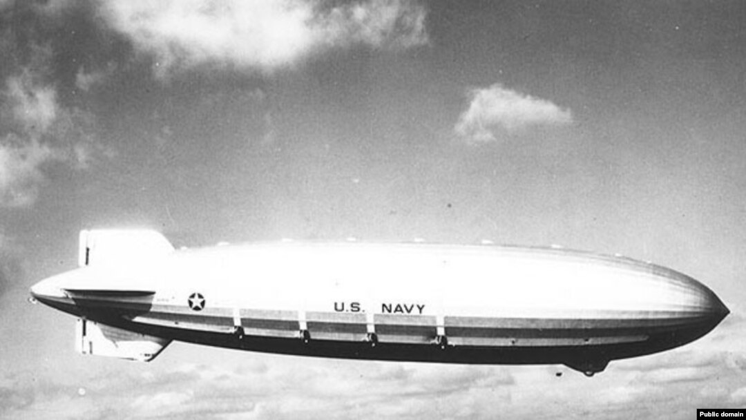 Дирижабль USS Akron в полете. 2 ноября 1931 года. Дирижабли были первым видом воздушных судов. Потом их вытеснили самолеты, которых никто не ждал. А сегодня дирижабли опять возвращаются.