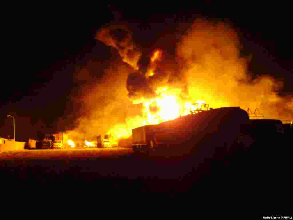 Afghanistan – 25 NATO tankers burned by Taliban fighters in Pakistan, Quetta Baluchistan 