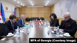 Посол Великобритании Гарет Уорд был вызван в МИД Грузии для разъяснений в связи с санкциями правительства Великобритании против проправительственных грузинских телеканалов «Имеди» и POSTV. 26.02.2026