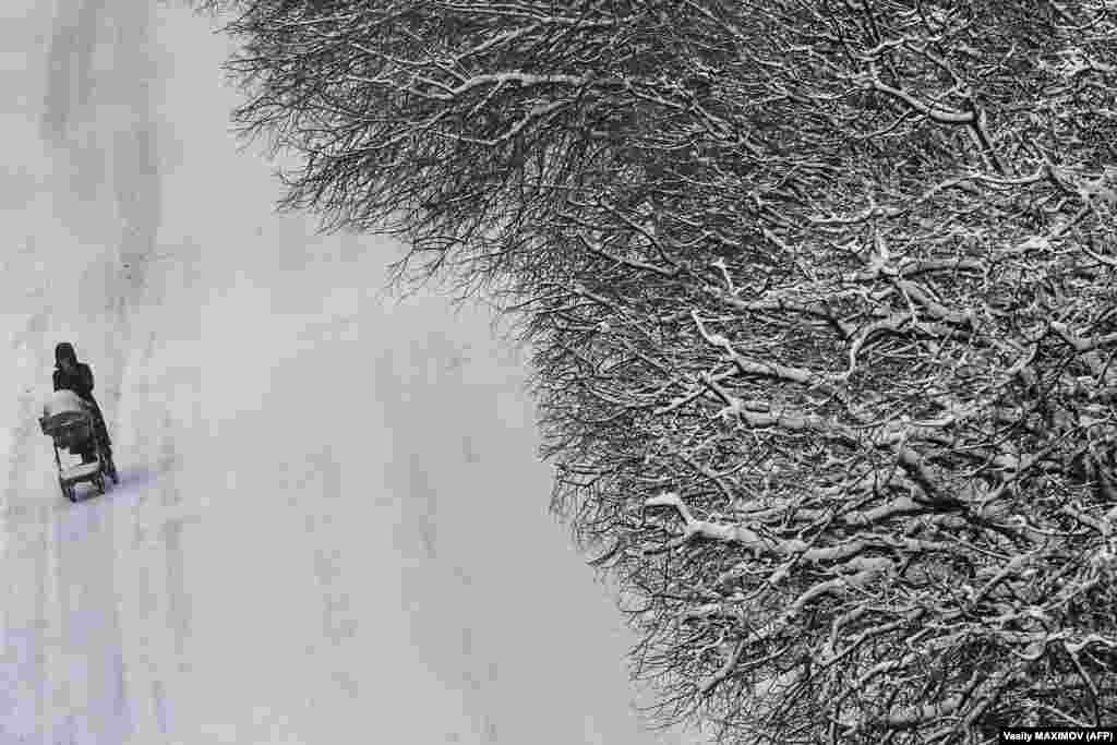 شهردار مسکو بارش روزهای گذشته را &laquo;برف صد ساله&raquo; توصیف کرده&zwnj;است