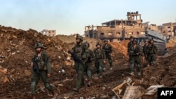 Izraeli katonák a Gázai övezetben 2023. december 19-én