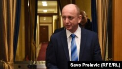 Prvi potezi Vlade DF-a biće poništenje odluke o priznanju nezavisnosti Kosova i ukidanje sankcija Rusiji: Milan Knežević, Podgorica, mart 2021.