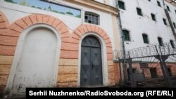 Один з останніх випадків смерті в'язня стався 9 квітня в Київському слідчому ізоляторі