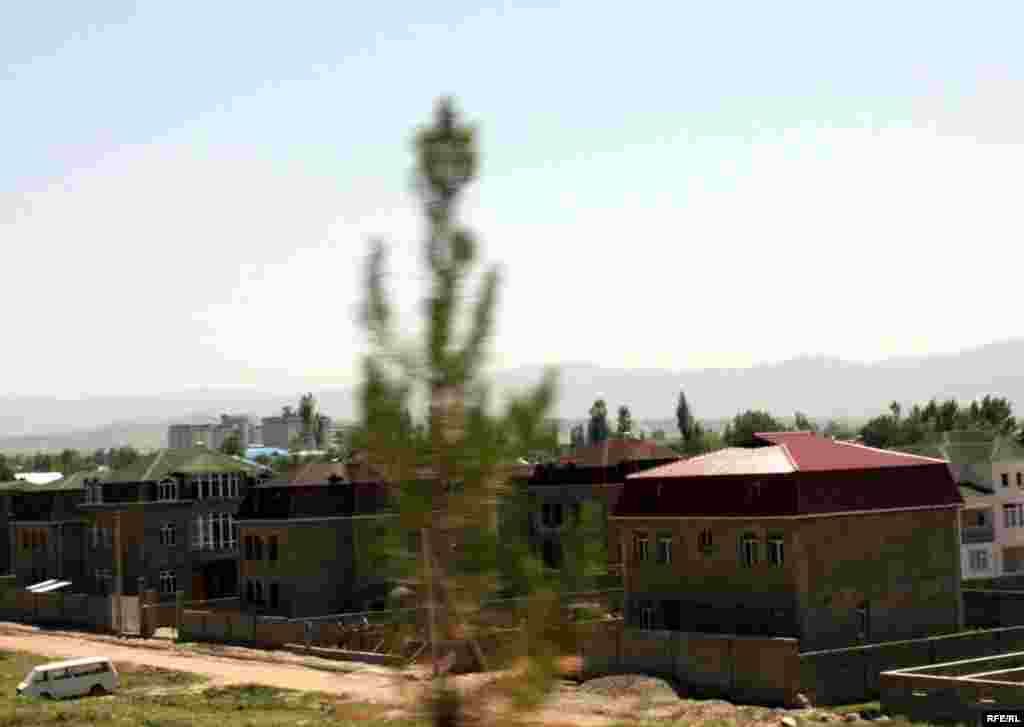 Бомпӯшиҳои рангини Душанбе #49