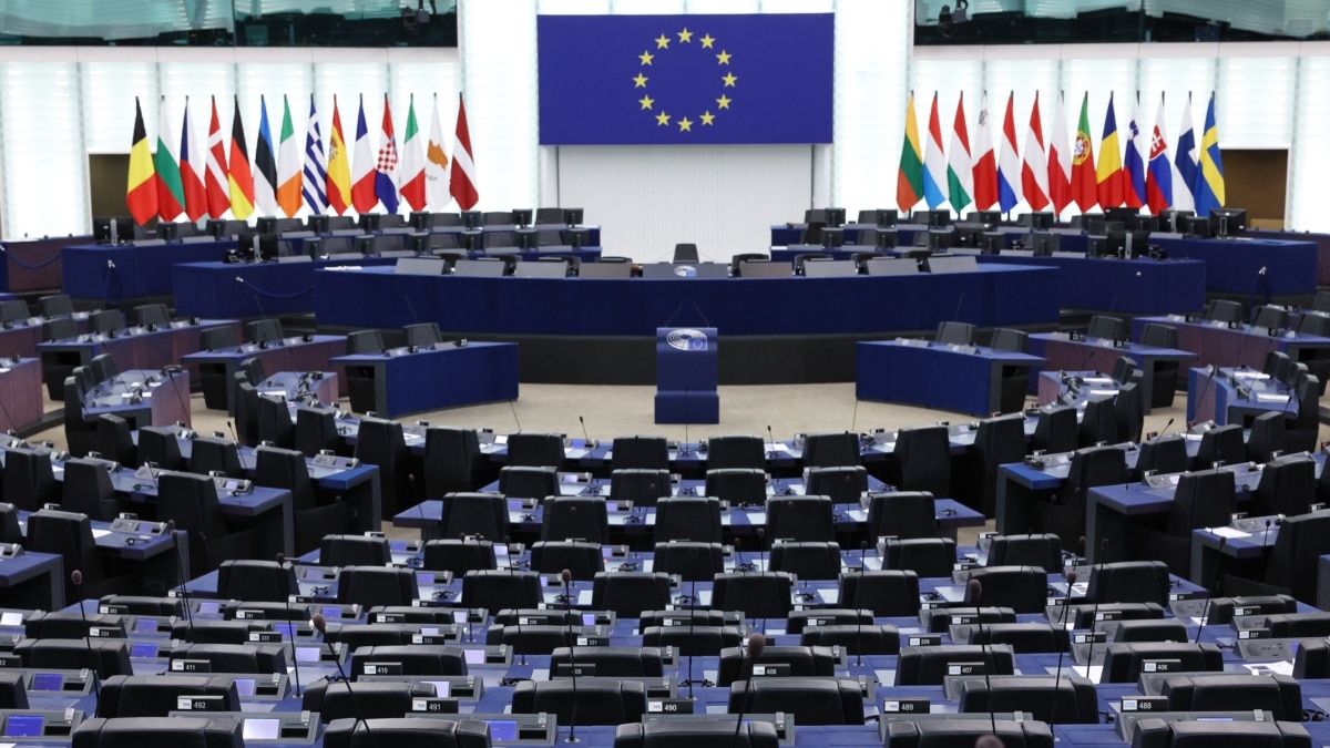 3 perc: EP-többség: Sürgősen kezdeni kell valamit azzal, hogy az Orbán-kormány megbénította az EU döntéshozatalát