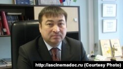 Азамат Хужахмәтов