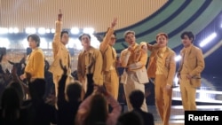 اجرای گروه موسیقی کره‌ای «بی‌تی‌اس» در شهر لس آنجلس آمریکا