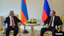 Серж Саргсян (слева) и Владимир Путин, Санкт-Петербург, 20 июня 2016 г․
