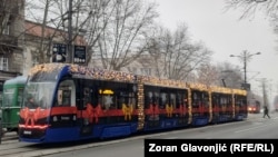 Vozila javnog prevoza u prazničnom ruhu, Beograd, Srbija 17. decembar 2025.