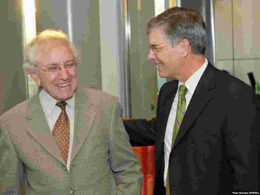 U.S.--Ratesh, Trimble at RFE 60th reception - Former RFE Romanian Service Director Nestor Ratesh (l) and BBG Executive Director and former RFE Acting President Jeffrey Trimble (r), at RFE's 60th anniversary reception at the Newseum.