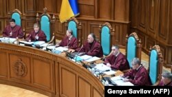 Засідання Конституційного суду України щодо відповідності Конституції указу президента Володимира Зеленського про розпуск Верховної Ради і призначення дострокових виборів. Київ, 11 червня 2019 року