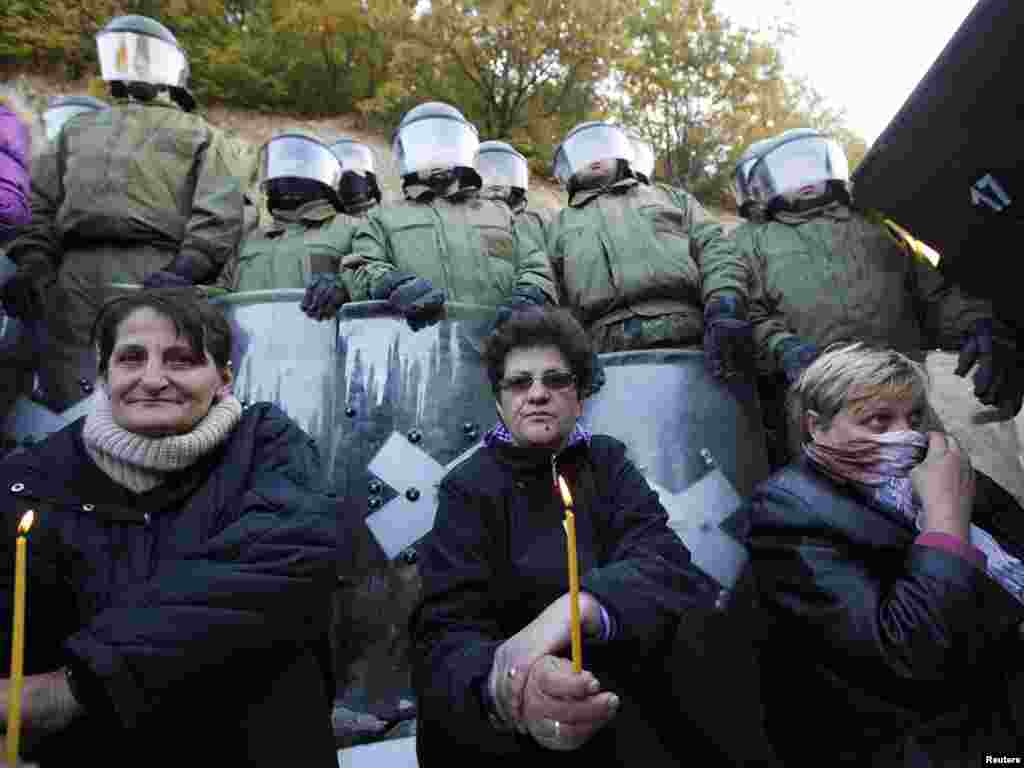 Selo Jagnjenica, 20.10.2011. Foto: Reuters / Marko Đurica 