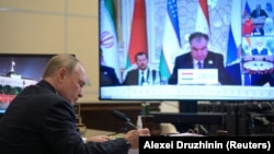 Дүйшөмбүдө келбеген орус президент Владимир Путин ШКУнун саммитине онлайн катышууда