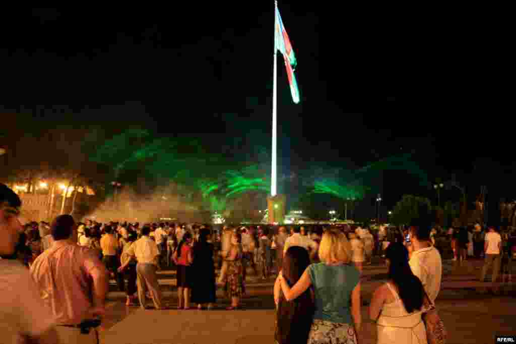 Xəzərin sahilində 100 il - Bakı Bulvarı #32