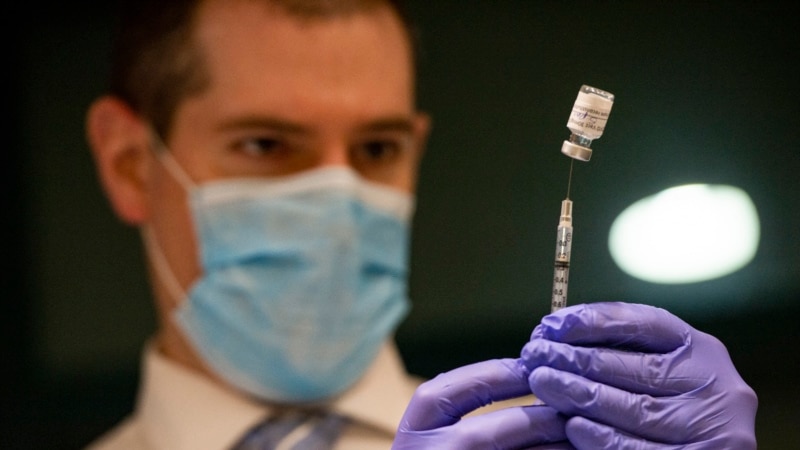 Американските здравствени власти препорачаа трета доза на вакцината