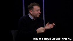  Igor Munteanu, director IDIS „Viitorul” în studioul Europei Libere.