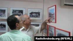 Відвідувачі виставки пізнають себе на старих фотографіях