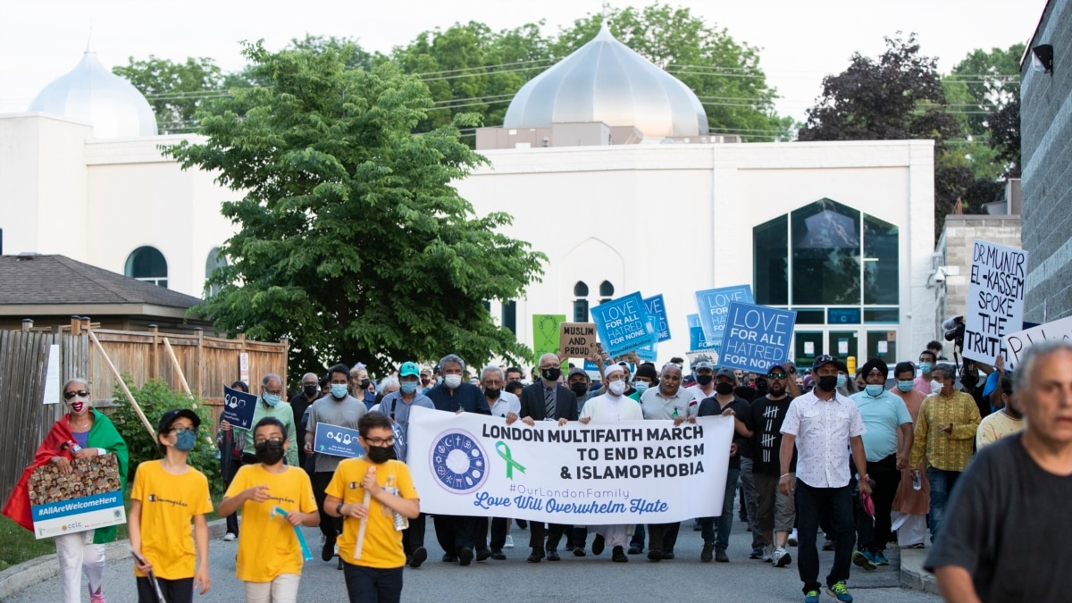 Hundreds Mourn Pakistani-Born Family Killed In Canada Attack - Vimarsana News
