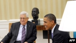 Američki predsednik Barack Obama (desno) sa palestinskim predsednikom na sastanku u Beloj kući, Vašington, 01. septembar 2010. 