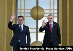 Садыр Жапаров жана Режеп Тайып Эрдоган. 9-июнь, 2021-жыл. Анкара шаары.