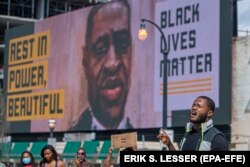 Полиция өкілінің қара нәсілді Джордж Флойдты өлтіруі Black Lives Matter наразылық қозғалысына ұласты. Атланта, Джорджия штаты, АҚШ. 16 маусым 2020 жыл.