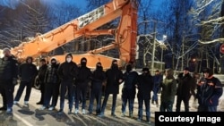 Охранники, нанятые для сноса здания ВНИИБа