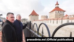 Președintele moldovean Igor Dodon și liderul de la Tiraspol Vadim Krasnoselski. Cetatea Tighina/ Bender, 25 decembrie 2018