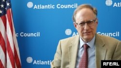 Эксперт Atlantic Council Александр Вершбоу