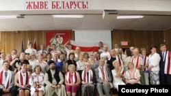 Фота Ксеніі Капыткі і Зьмітра Леановіча  
