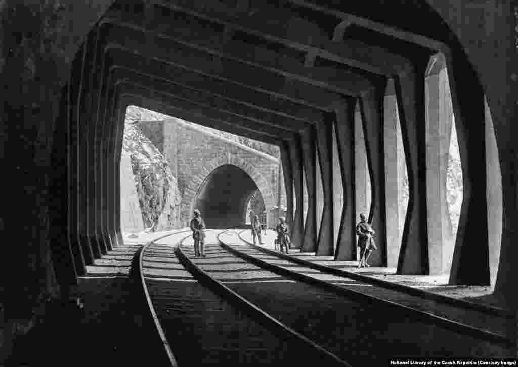 Legionnaires guarding a railway tunnel in Siberia. At the behest of the Western Allies, the Czechoslovaks were asked to protect the Trans-Siberian Railway and assist the White Army in its fight against the Bolsheviks.