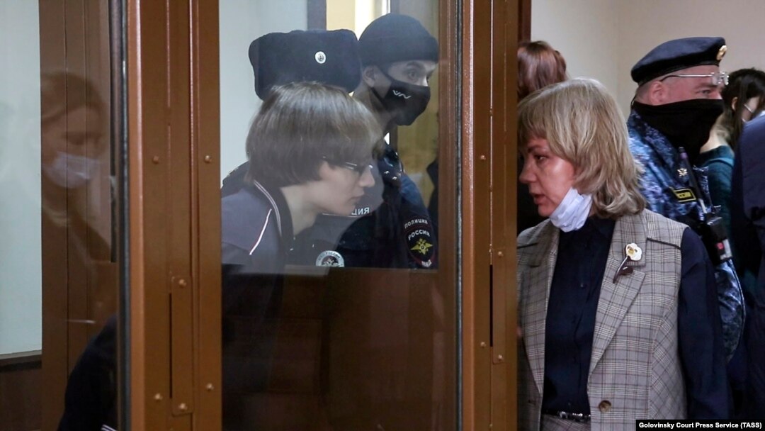 Азат Мифтахов һәм адвокат Светлана Сидоркина мәхкәмәдә