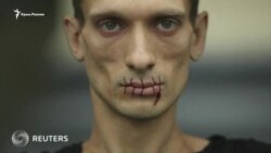 Петр Павленский уехал из России и намерен просить убежища во Франции (Видео)