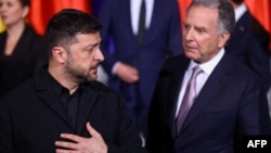 Volodimir Zelenski və Stiv Uitkoff