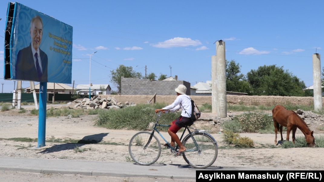 Энергодарлық бойжеткен виртуалды секс үшін жігіт іздейді.