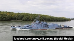 Патрульний корабель «Mihail Kogălniceanu» (F-45) під час спільних румунсько-українських навчань «Riverine-2021» на Дунаї