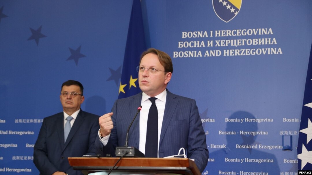 Pres-konferencija Zorana Tegeltije i Olivera Varhelyija, Sarajevo, 9. oktobar