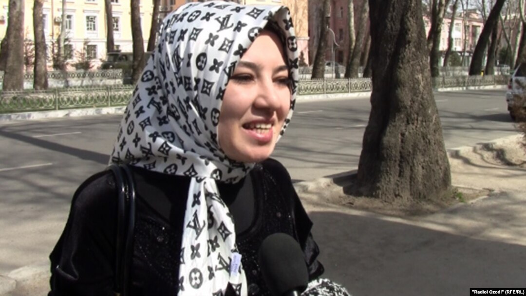 Яке аз сокинони Душанбе, ки ба пурсиши "Озодӣ" посух медиҳад.