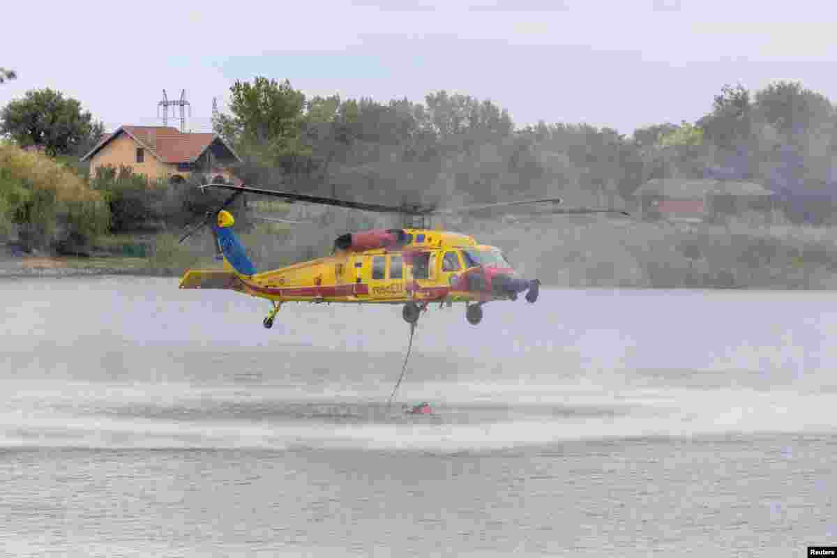 Evropska pomoć sastoji od četiri helikoptera Black Hawk za gašenje požara iz Rumunije, Slovačke i Češke, te 69 vatrogasaca i 15 vozila iz Rumunije.