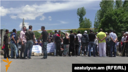 Armenia -- Residents of the village of Goght protest against a controversial irrigation project, 3Jun2016