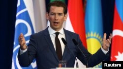 زباستیان کورتس وزیر خارجه اتریش و کاندید در انتخابات این کشور