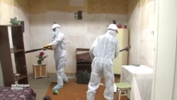 Москвичи снимают стресс при помощи кувалд (видео)